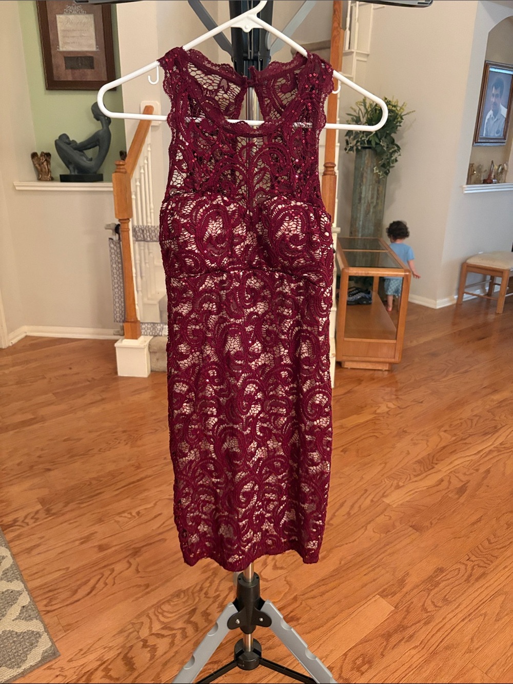 Women's Burgundy Lace Sheath Dress